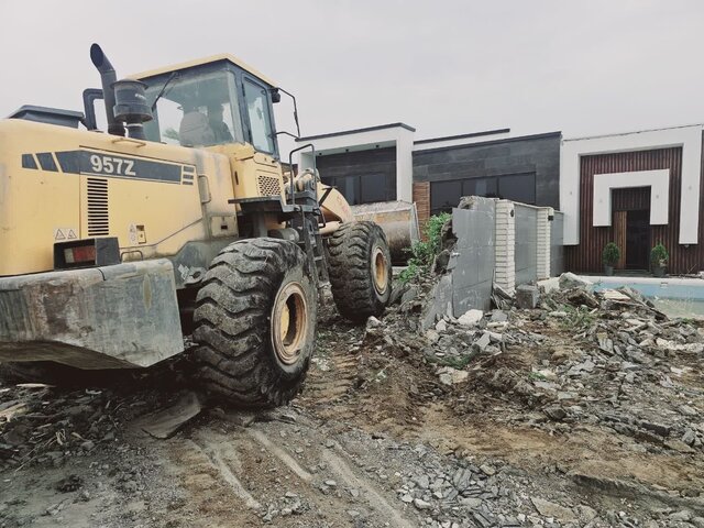 تخریب یک شهرک ویلایی غیرمجاز در البرز