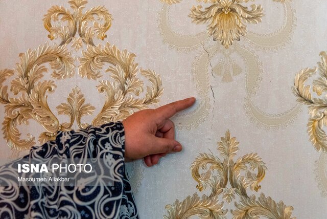 این رسمِ کار کردن برای مردم نیست!