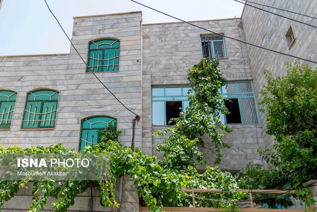 این رسمِ کار کردن برای مردم نیست!