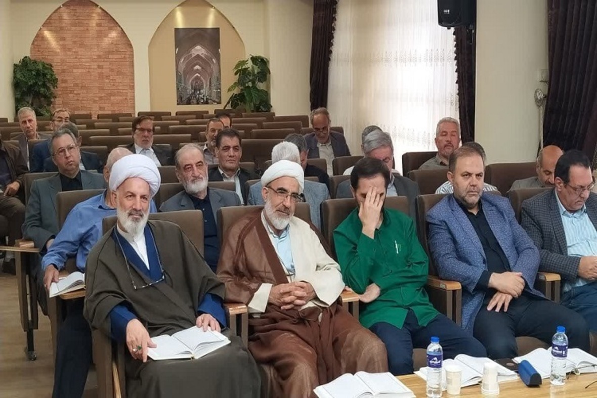 جلسه تفسیر قرآن ویژه مدیران اجرایی آذربایجان‌شرقی