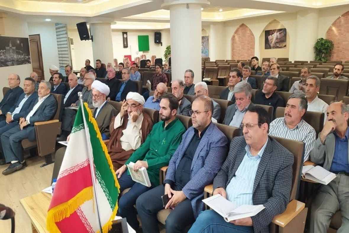 جلسه تفسیر قرآن ویژه مدیران اجرایی آذربایجان‌شرقی